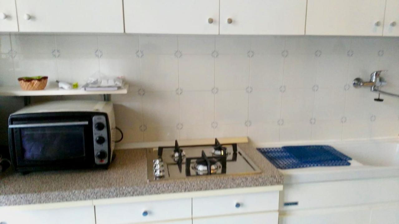 Flat Low Cost Sperlonga Buitenkant foto